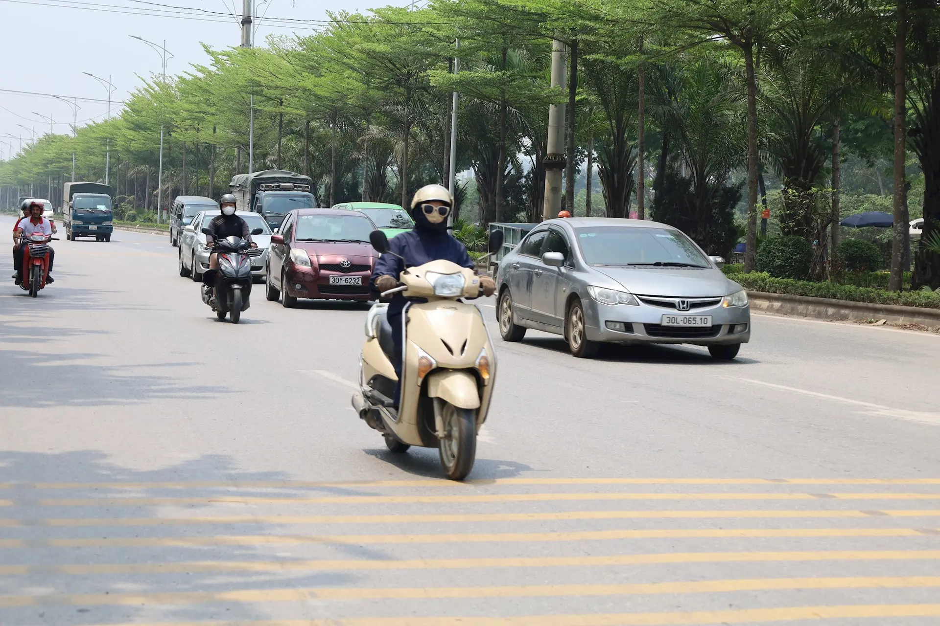 pwisve ha noi nang nong 8