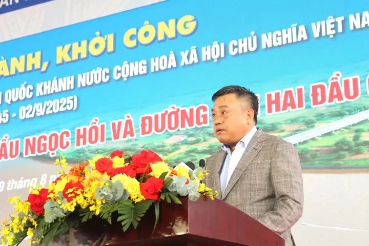qwcgfy cau ngoc hoi 18410697