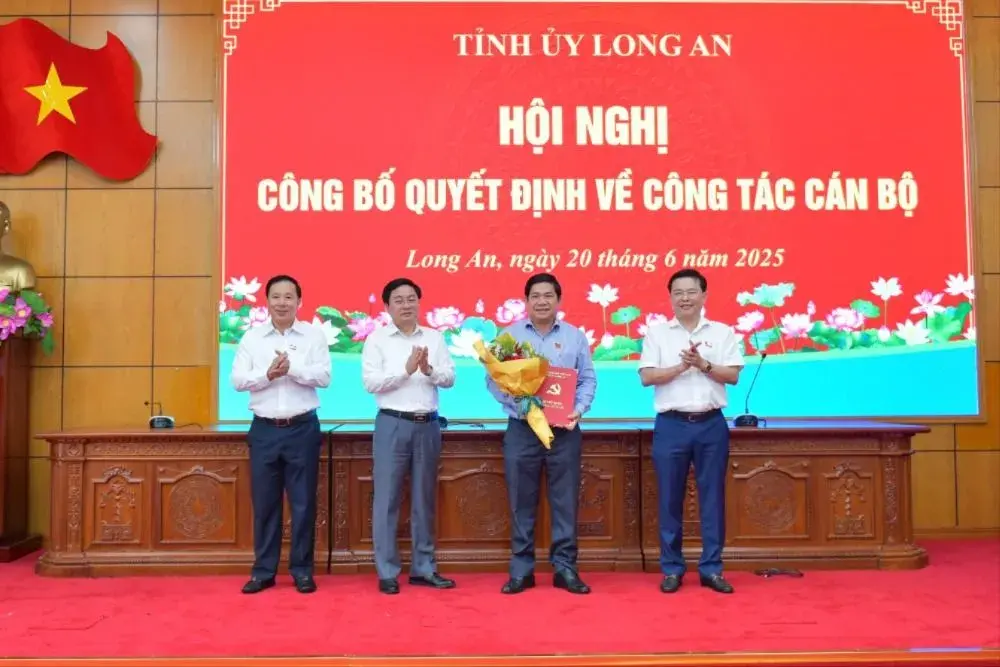 r0kfls tinh gon bo may 9142 9696.jpg