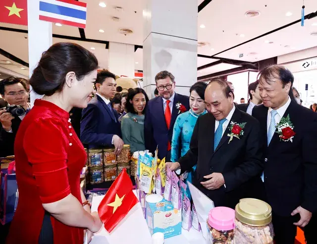 s9hd2j vnapotalchutichnuocnguyenxuanphucdukhaitruongtuanlehangvietnamtaithailan6442391 16686862584571459228765