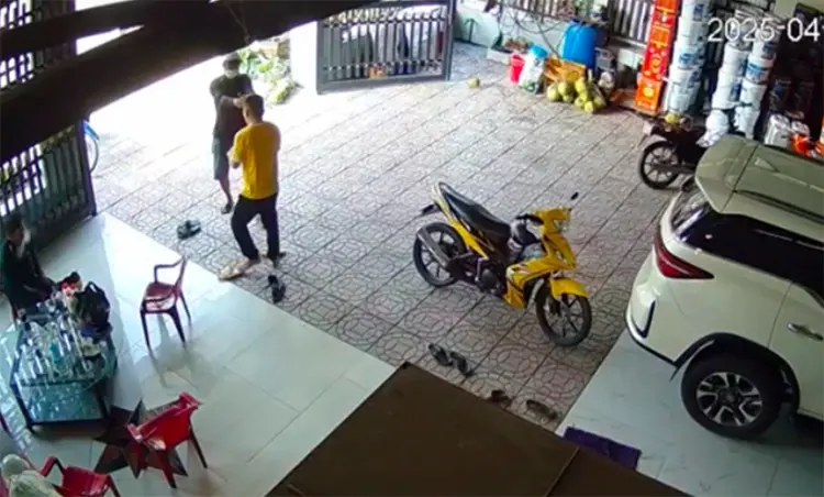 tq645g HIEN TTUONG PHUC BAN TRUNG THA 7979 3985 1748407790