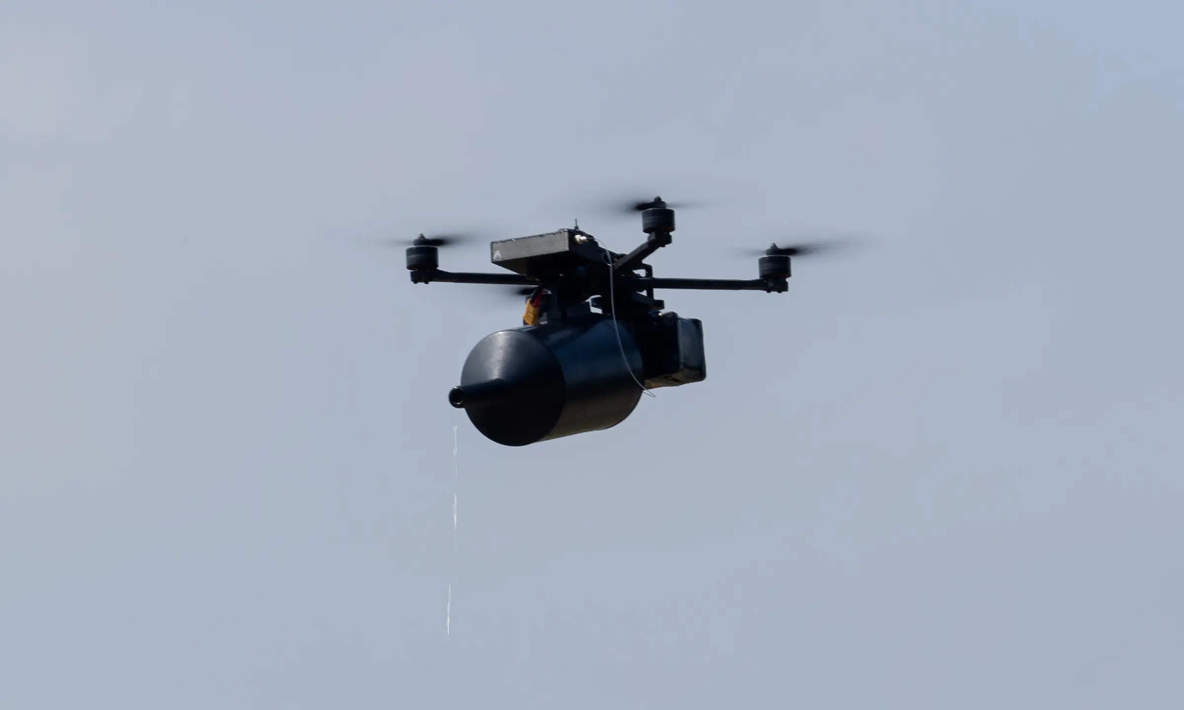 xnknei Drone cap quang 1755501656 4349 1755502354
