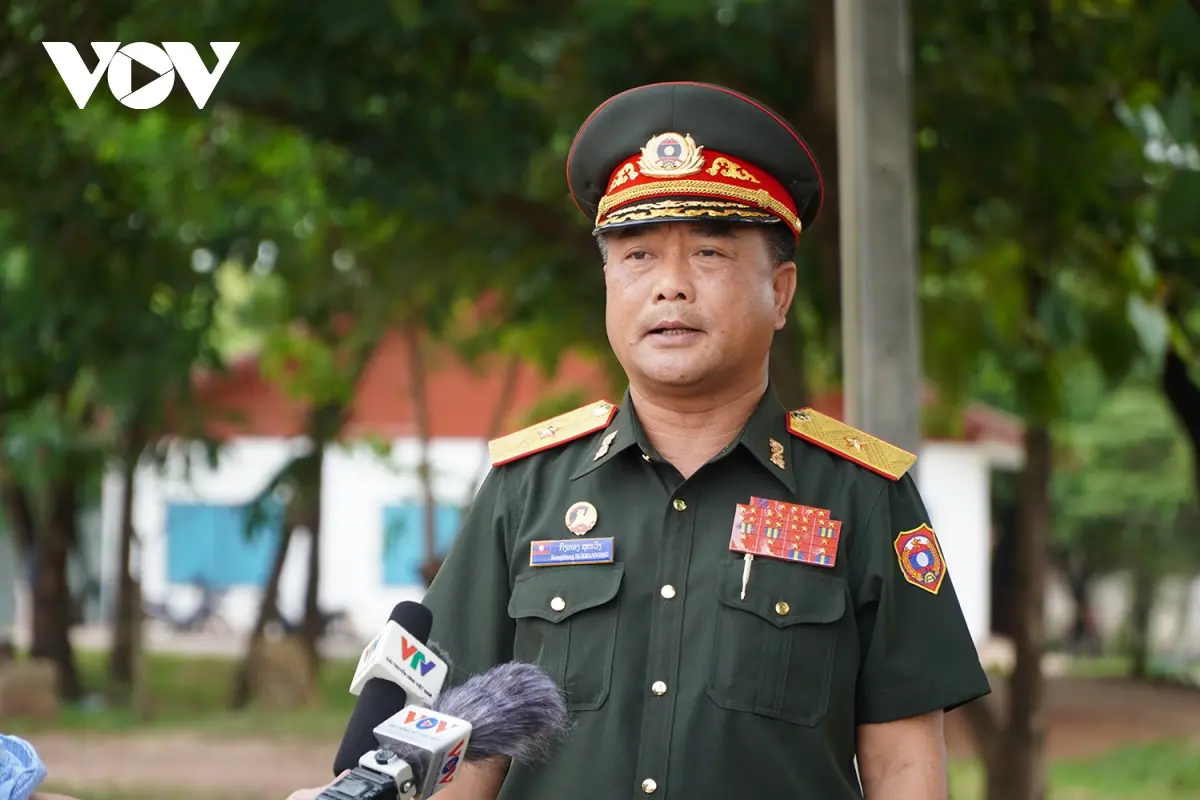 yd7fy5 thieu tuong kongthong sokhavong pho tong tham muu truong quan doi nhan dan lao