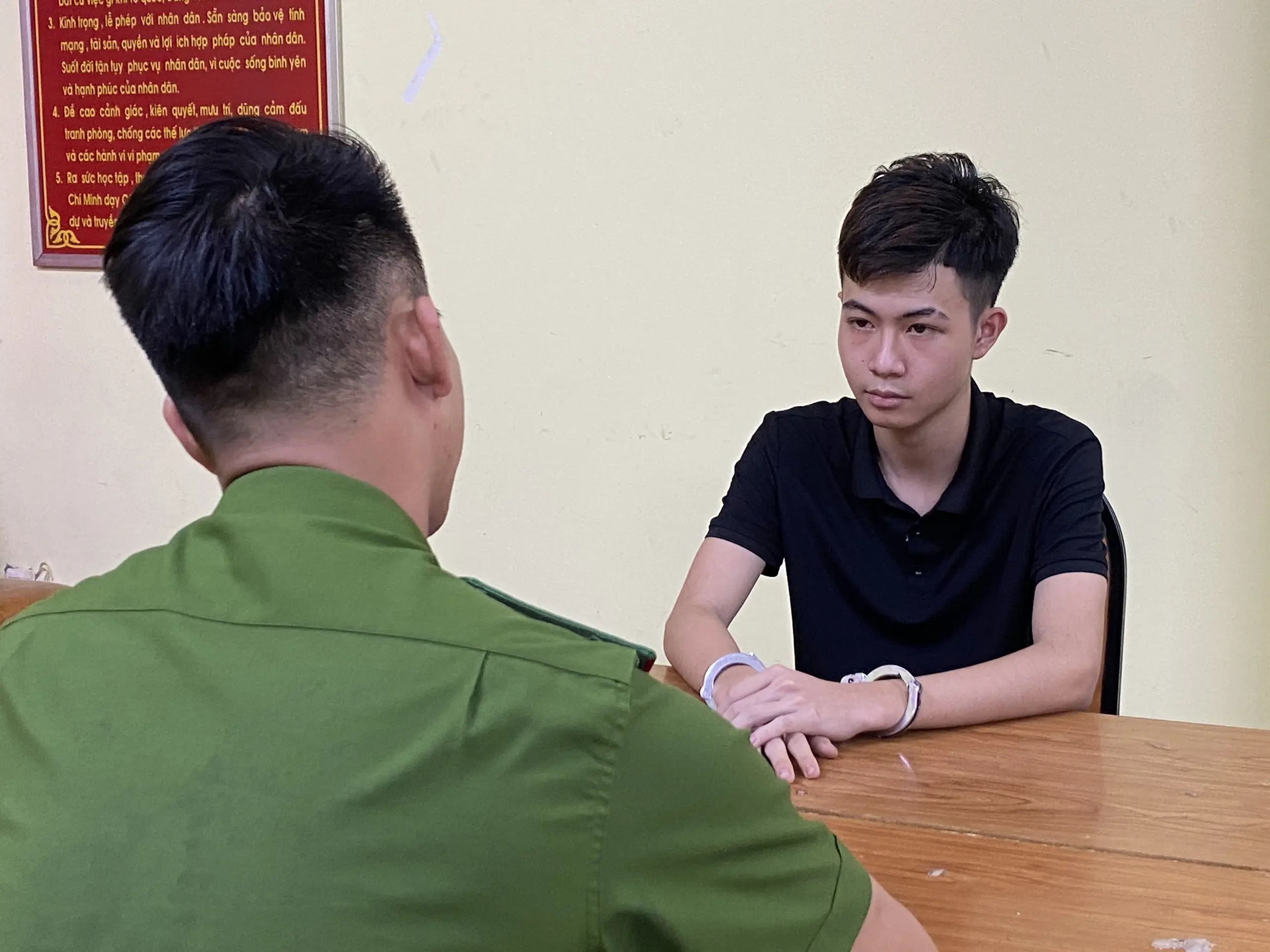 yn8xiv anh 2 doi tuong tran gia huy 17476518100101275299396