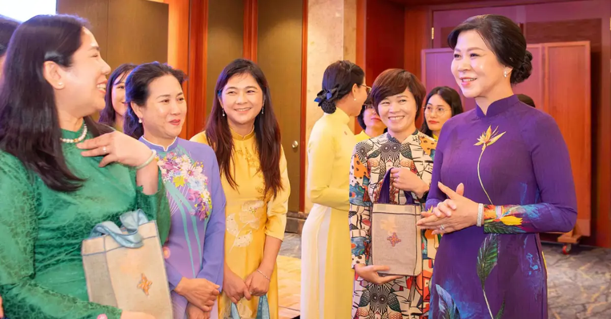 ynib6i phu nhan ngo phuong ly 17549048984172100833391 0 0 487 931 crop 1754905063485176125646