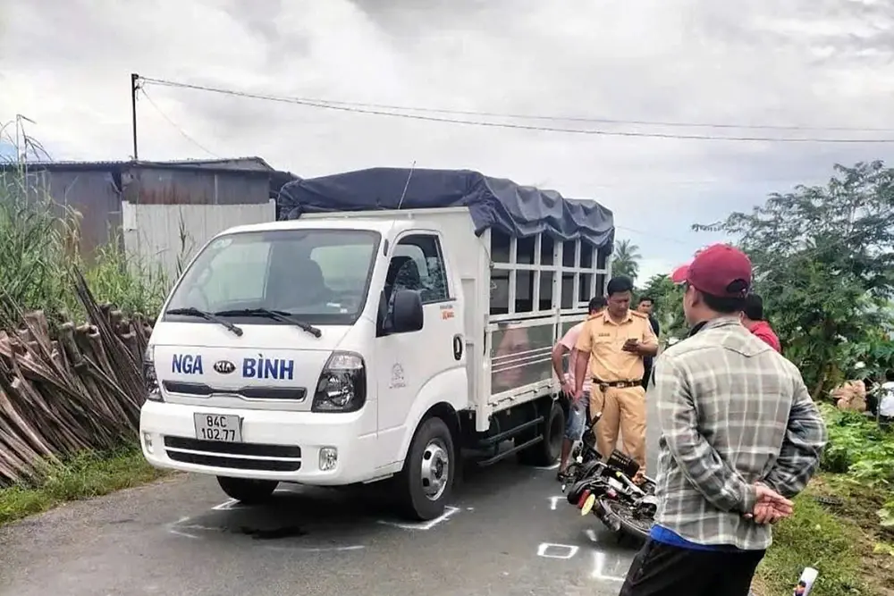 yrx0uo toan canh vu tai nan khien nu sinh tu vong o vinh long 80607