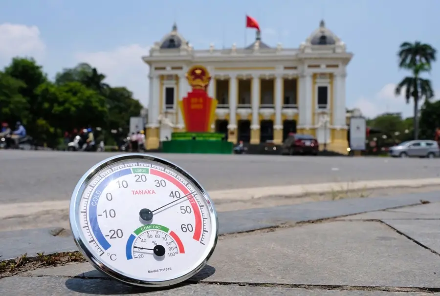 zbjg03 thoi tiet ha noi nang nong 17137768478981265057403