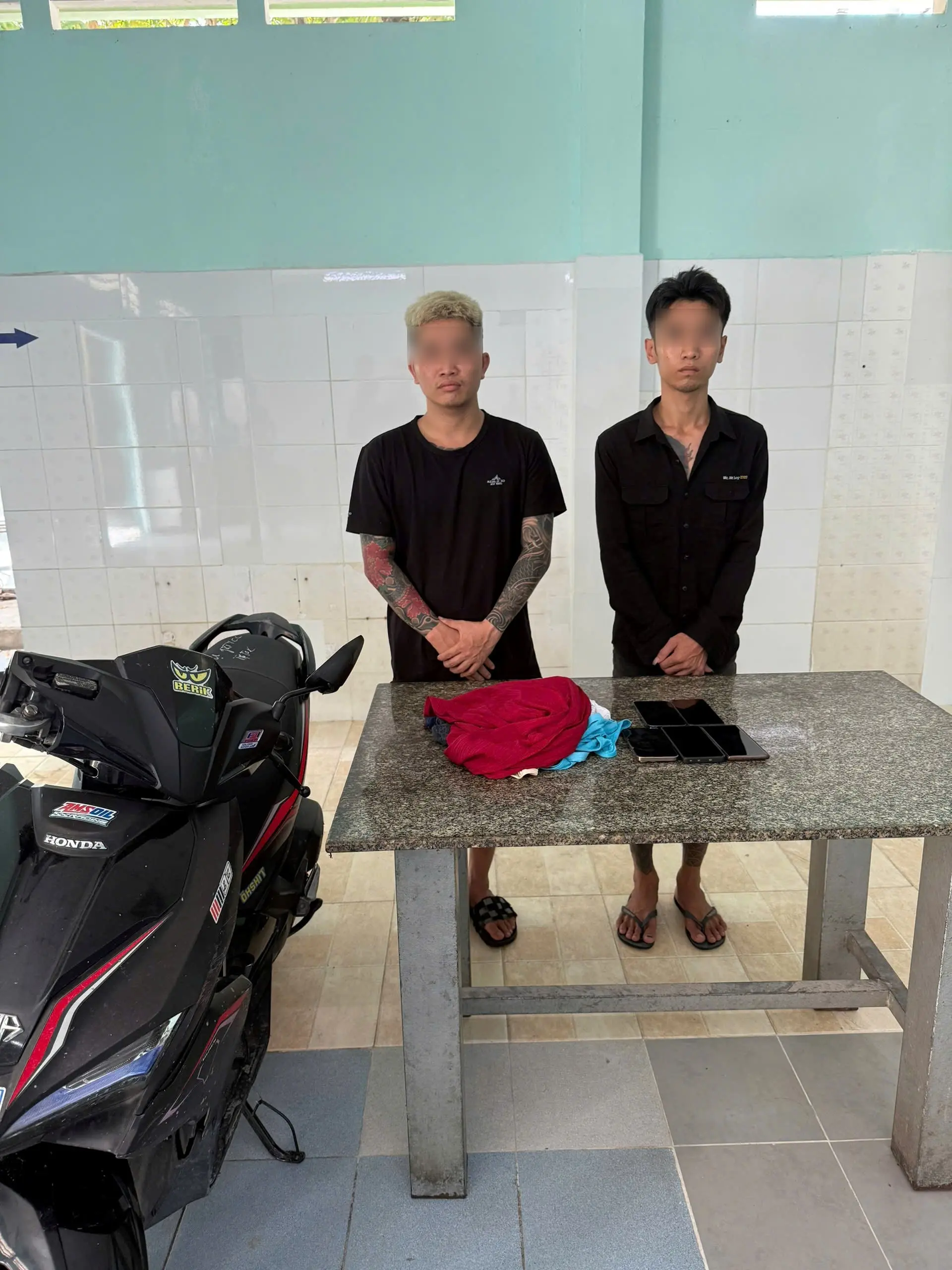 0fs6rl anh le van nham luong cong thuan 1