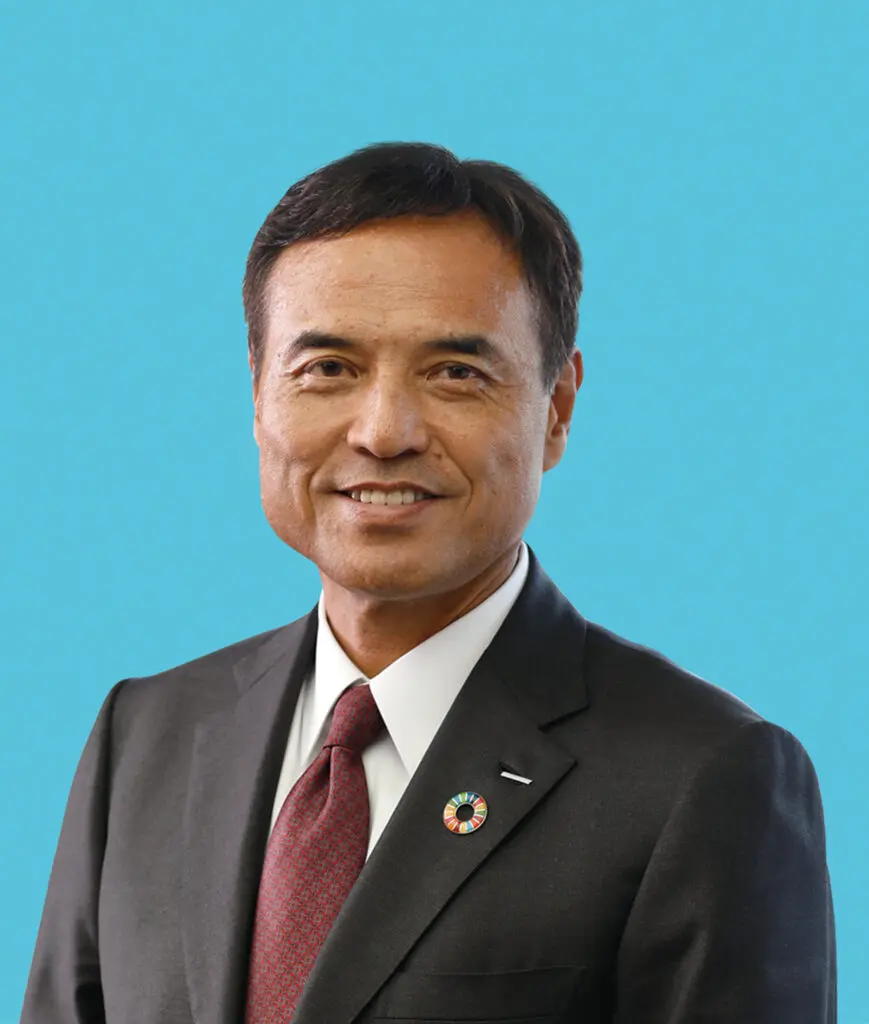 13p93n niinami 869x1024 1