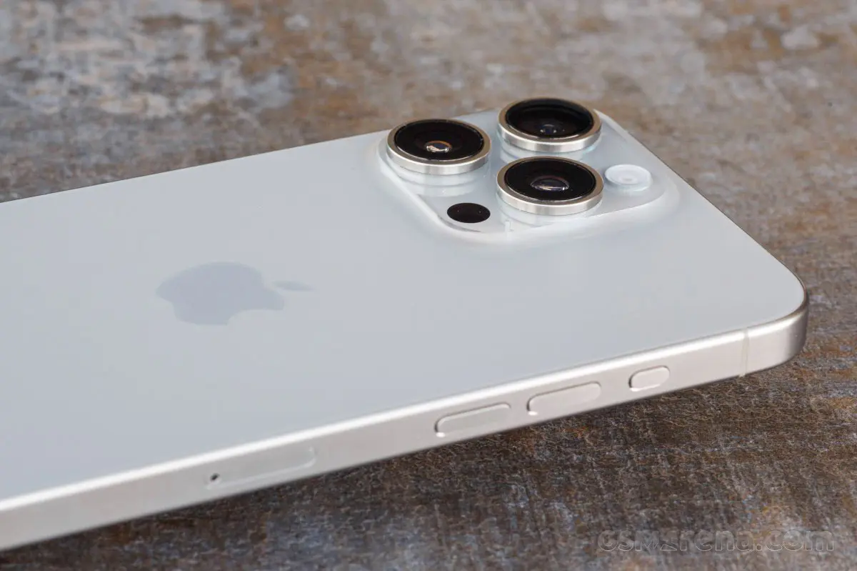 2bwzmc iphone 17028025532121564027445