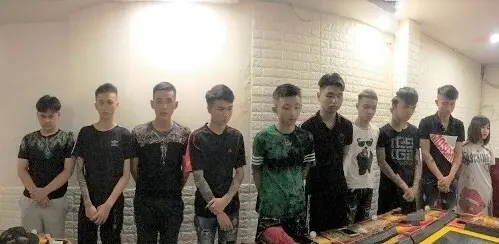 2f4hqk 17 thanh thieu nien 7101 1562671291
