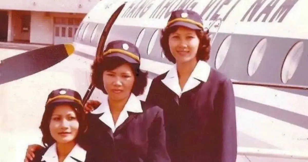 3fw52u cuu tiep vien viet ke phut sinh tu bi trung dan trong vu cuop may bay 1978 4 edited edited 1759100971253