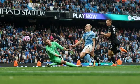 51hmv9 2025 09 27t155606z749439172up1el9r189ggertrmadp3soccer england mci bur 17589890369171699439323