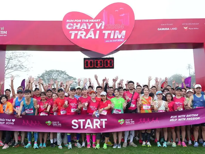 7wqc8h giai chay run for the heart chay vi trai tim 175697502423566643287 213 87 1208 1988 crop 17569761496025683426