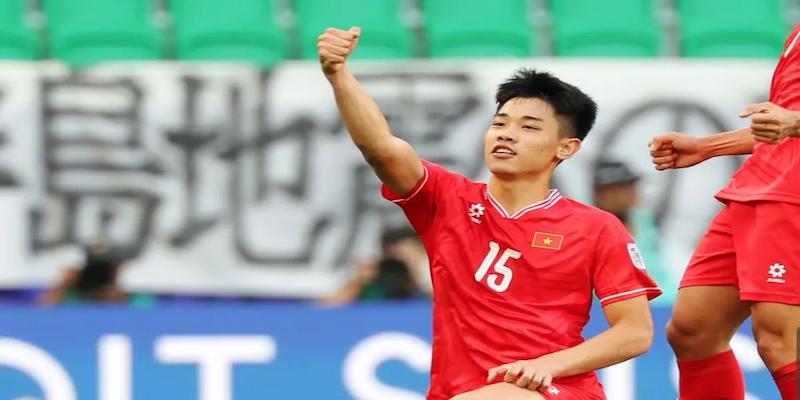 Su nghiep CLB cua cau thu bong da Nguyen Dinh Bac