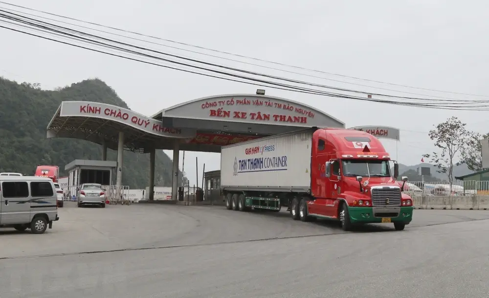 bxz24c imagev3.vietnamplus.vn w1000 uploaded 2024 mzdic 2024 02 14 ttxvn lang son xuat nhap khau hang hoa dau nam dien ra thuan loi 1 397.jpg