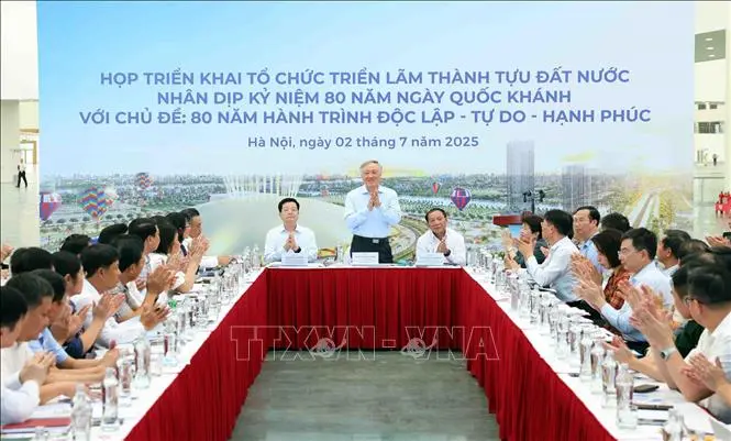 ep4uu0 trien lam5 2725