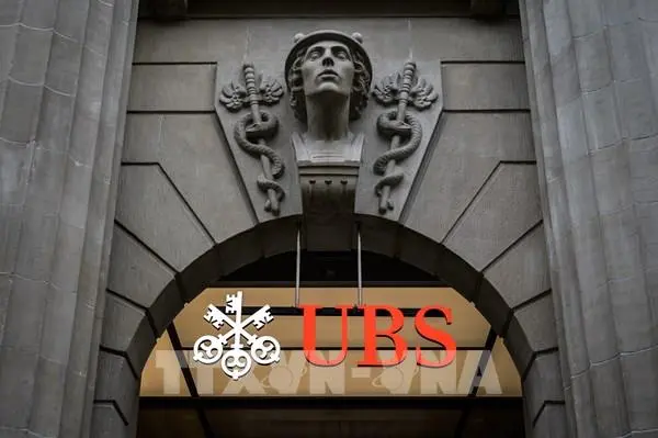 irow48 115425 ubs dong y mua credit suisse voi gia hon 2 ty usd