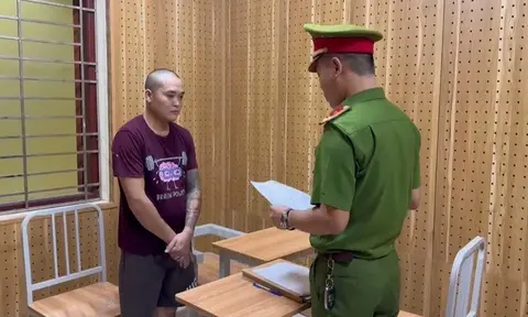 ja5sqs cong an tinh bac ninh doc quyet dinh khoi to bi can lenh tam giam doi voi trieu xuan tien 1758634503225884601762