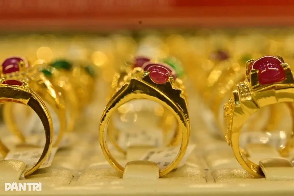 kiaf51 gia vang 105 anh tien tuan cropped edited 1756835916706