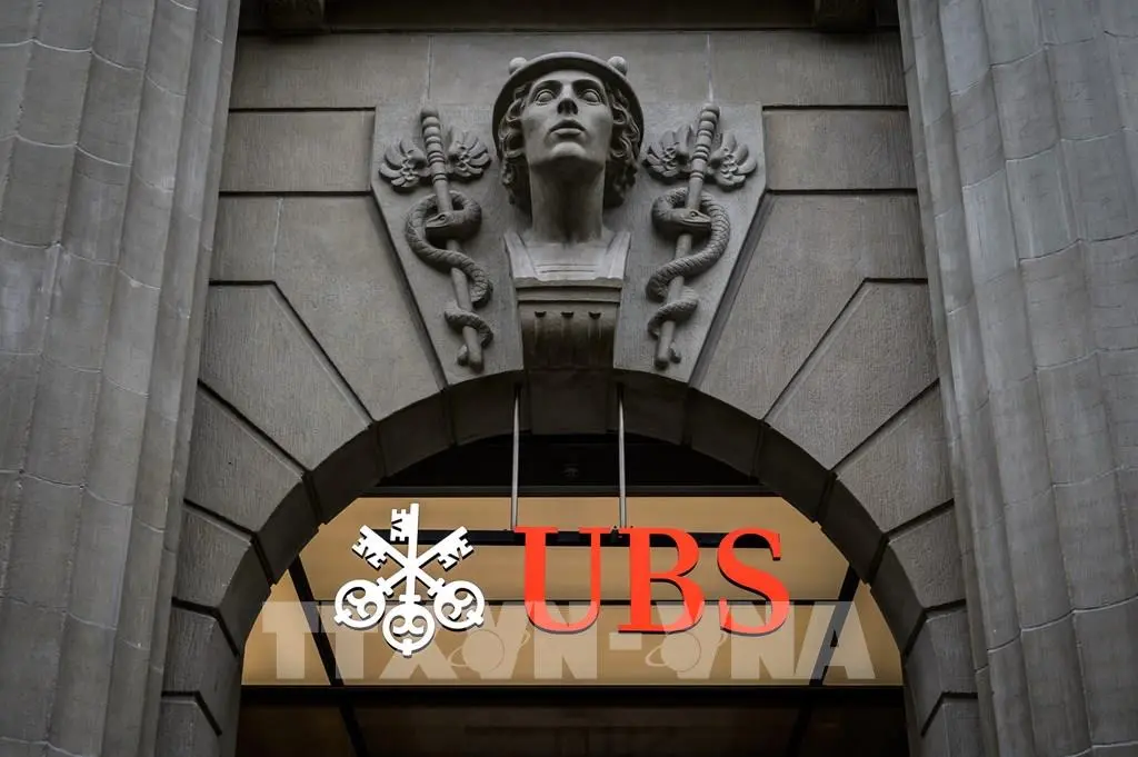 kxacli 115425 ubs dong y mua credit suisse voi gia hon 2 ty usd