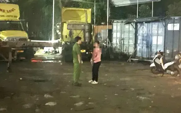 l5ouvx tp hcm nguoi dan ong nghi bi dien giat tu vong khi dang rua xe 4103 7816 jpg 35590149425908902526521 14950785757545686748621