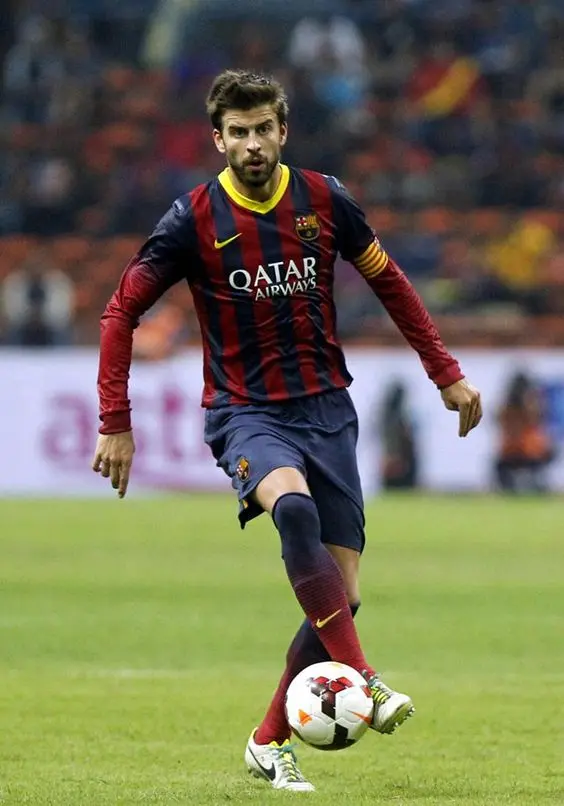 l5v6qm Anh Gerard Pique 12 0108122627