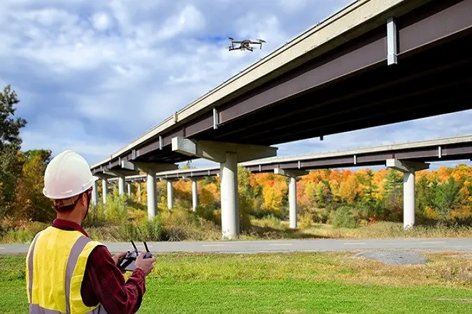 lasr82 ung dung smartphone drone kiem tra suc khoe cac cay cau toa nha 2043