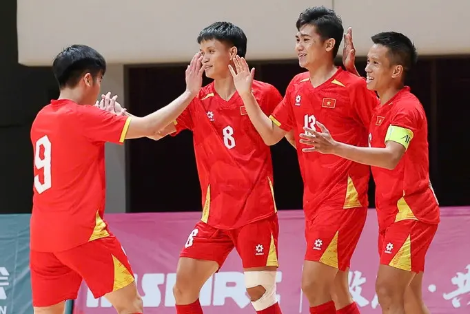 nnwzkj tuyen futsal viet nam thang hong kong 9 1 o giai chau a 1422