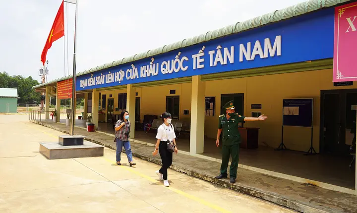 nsvq3l cua khau quoc te an nam 16082801