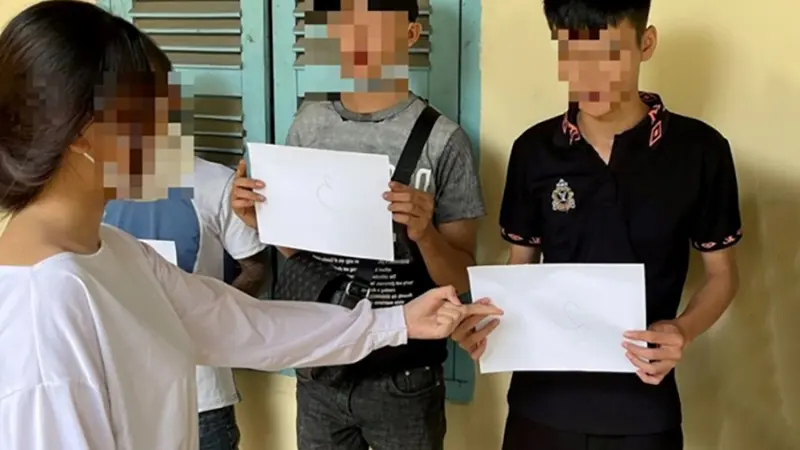 pel9z2 doi tuong ban nguoi sang campuchia 1663773890475591912558