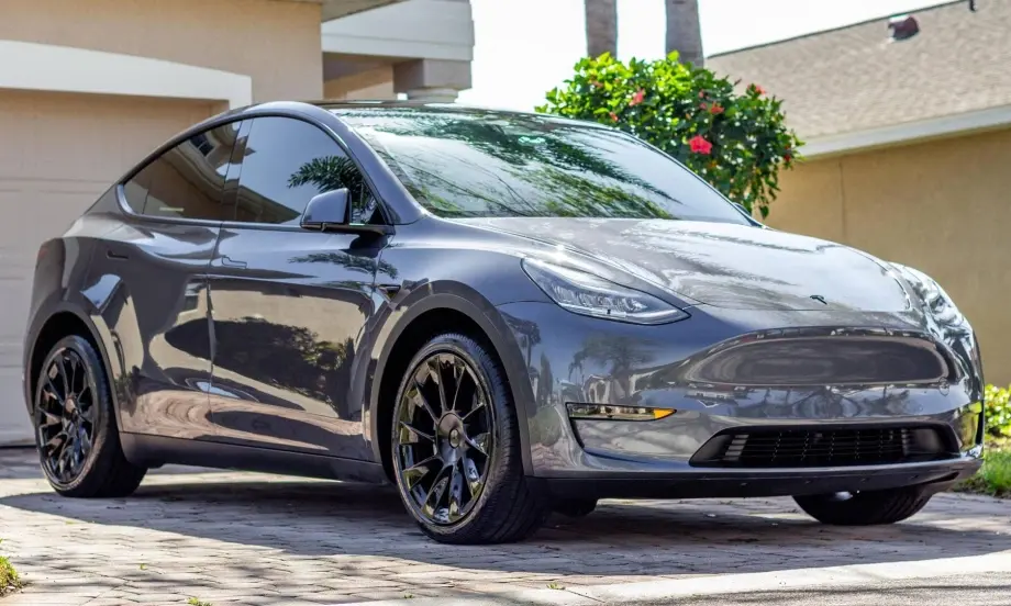 piqrry Tesla Model Y 1 1758080762 5608 1758080980
