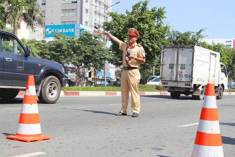 rkeoyp csgt xu phat nguoi qua hinh anh nhu the nao 11324954