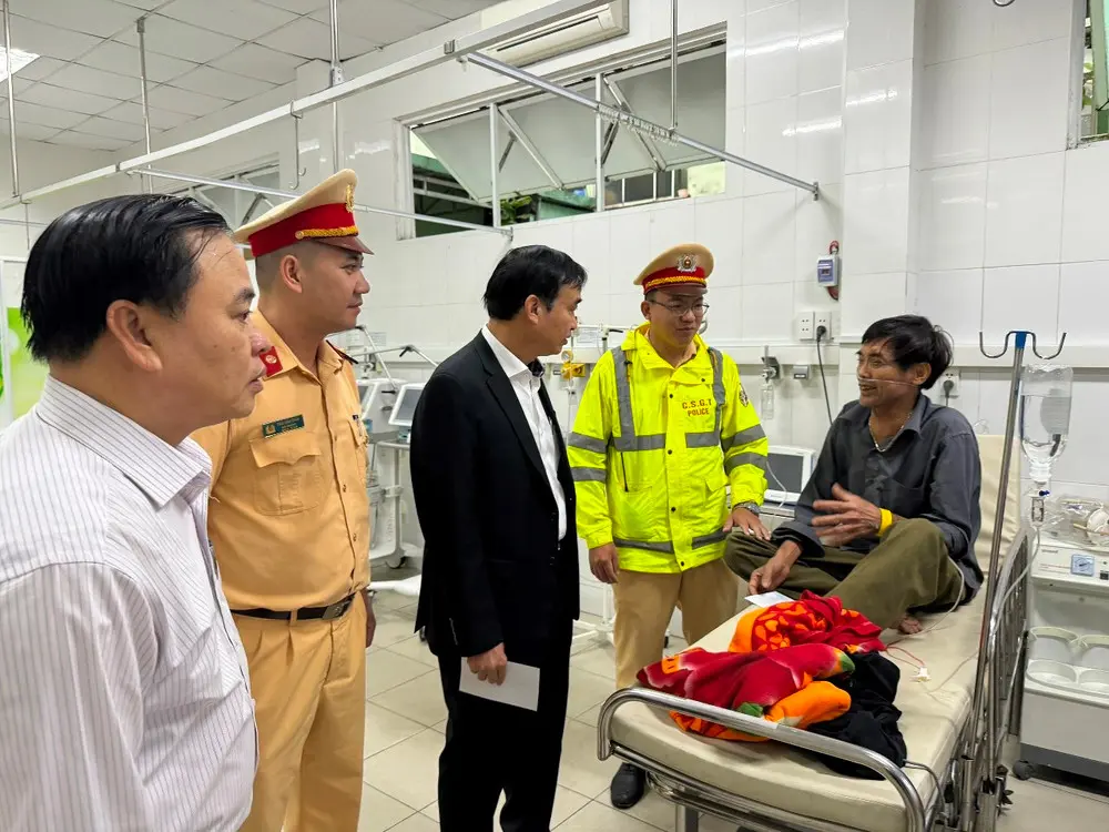 va6g4g da nang tai nan xe khach cao toc la son hoa lien 7928