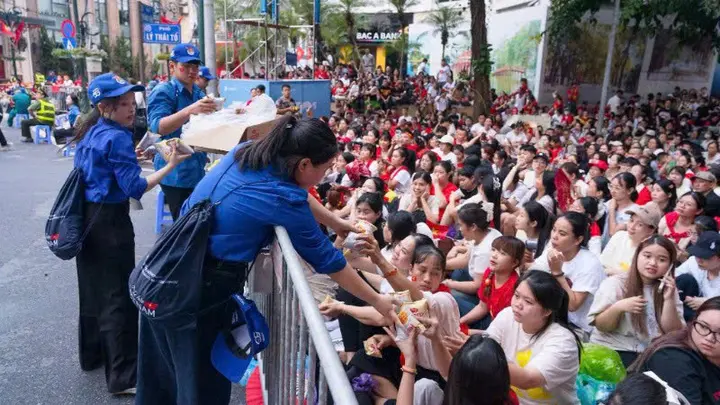 vwhic1 ha noi 17213115