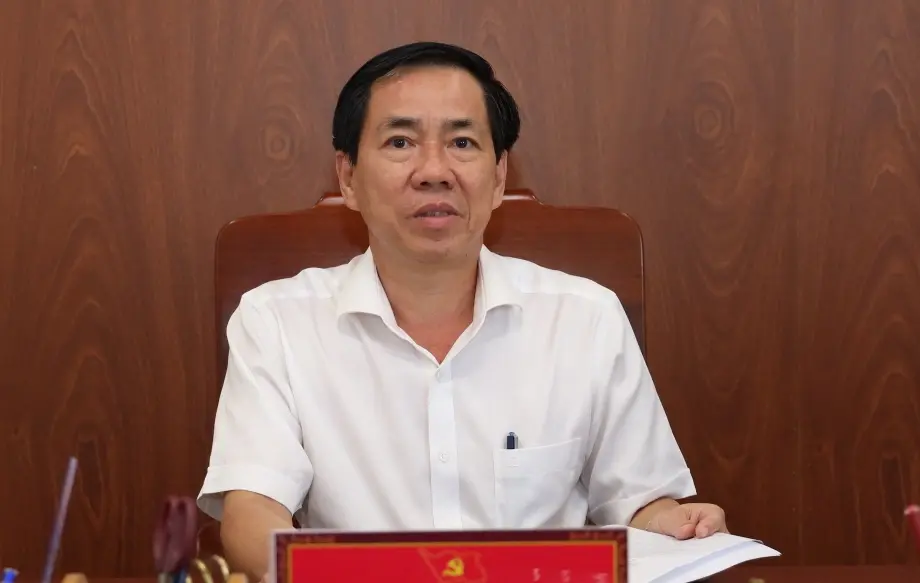 x8t1wj o ng phan ta n ca nh jpg 17577 6668 6939 1757743750