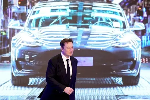 xl97zm elon musk tesla 1757081246759299223972