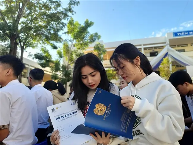 zuw54a xet tuyen hoc ba nhu the nao nhung luu y ban can ghi nho 1647774394385950422650 1675998832433878299337