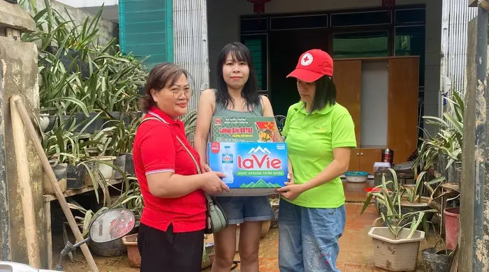 0sqm76 sos food 2 17601742691971488217959 344 308 1398 2322 crop 1760175084624958228424