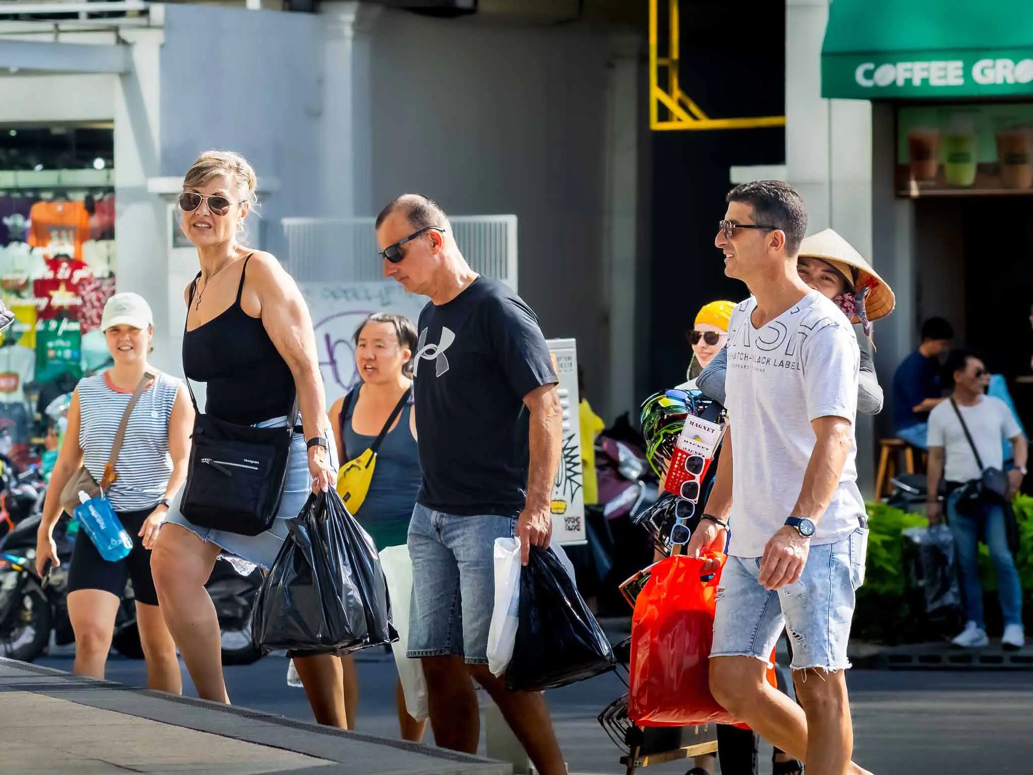 bl7uh3 du khach quoc te 111