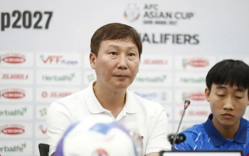 c5l3m6_head_coach_kim_sang_sik.webp