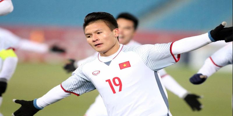 cau thu nguyen quang hai tai bl555