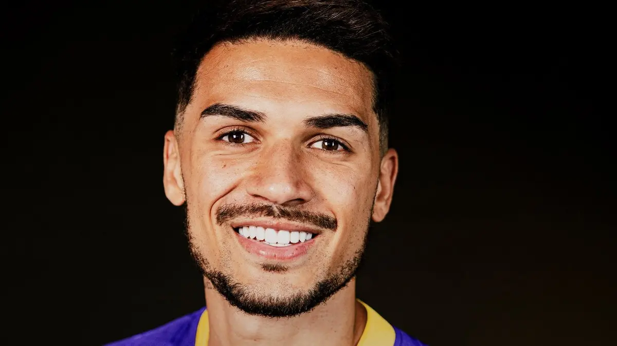eny6tm hendriohnfc 17471528739122025276130 226 0 1146 1638 crop 17471529066291255584541