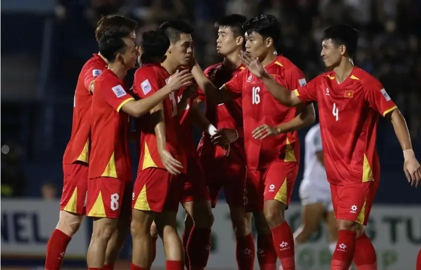 i3eu6k vietnam football team