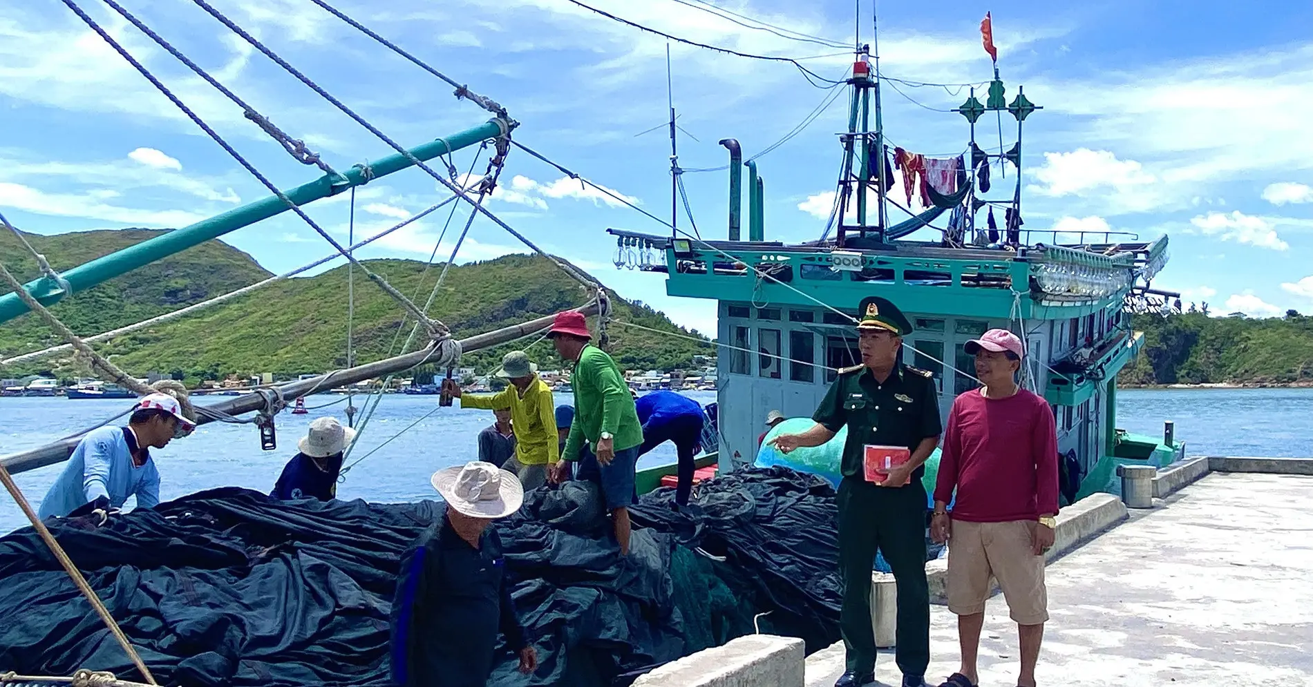 rcdhvu chong khai thac iuu gia lai cam tau ca khong du dieu kien ra khoi 65309