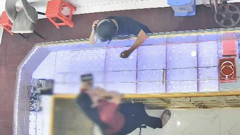 szou5r photo1753878618198 17538786183112107151214.gif