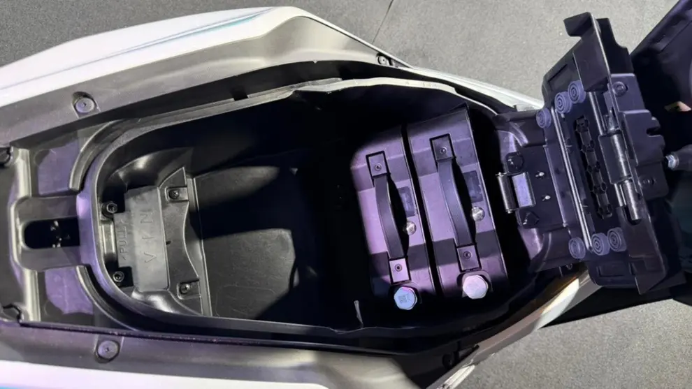 081ghg yamaha nvx dien co the ve viet nam 2 pin de thao roi gan 110kmlan sacdocx 1763020670938