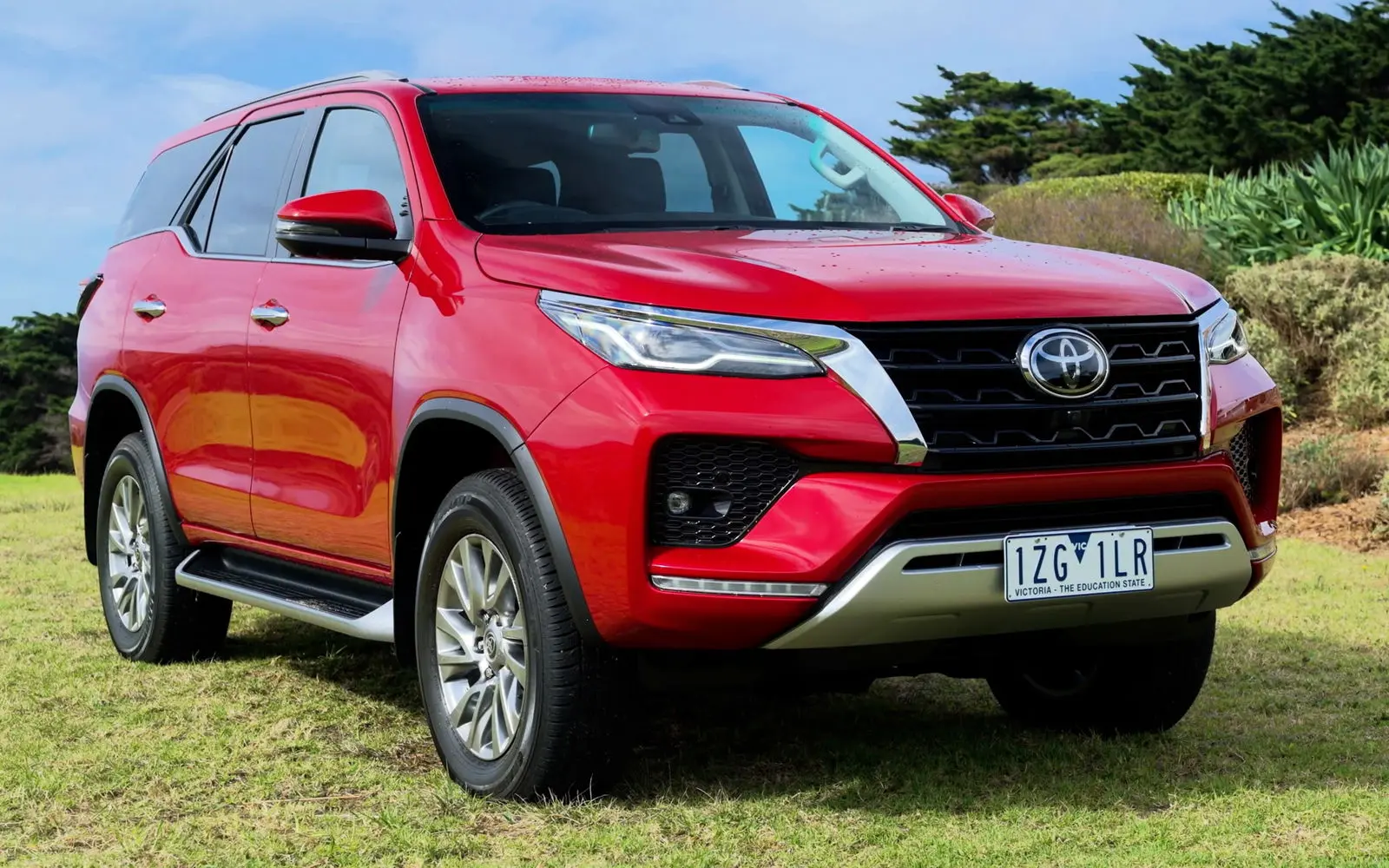 0t8r1i 69116aa080636dddc0503bfa Toyota 20Fortuner 20V2.00 00 23 27.Still002