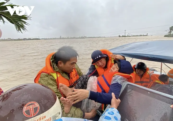 2vcmxg nhieunguoidakietsucsau3ngaychenhvenhtrennocnhajpeg 18233633