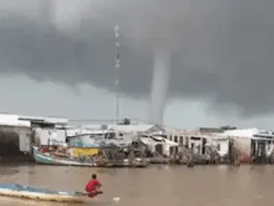 3gakx0 13 1763034575 clip voi rong cao hang tram met xuat hien tren bien ca mau